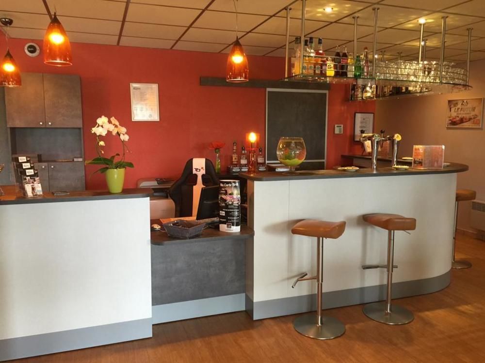 Brit Hotel Les Evens Saint-Saturnin  Dış mekan fotoğraf