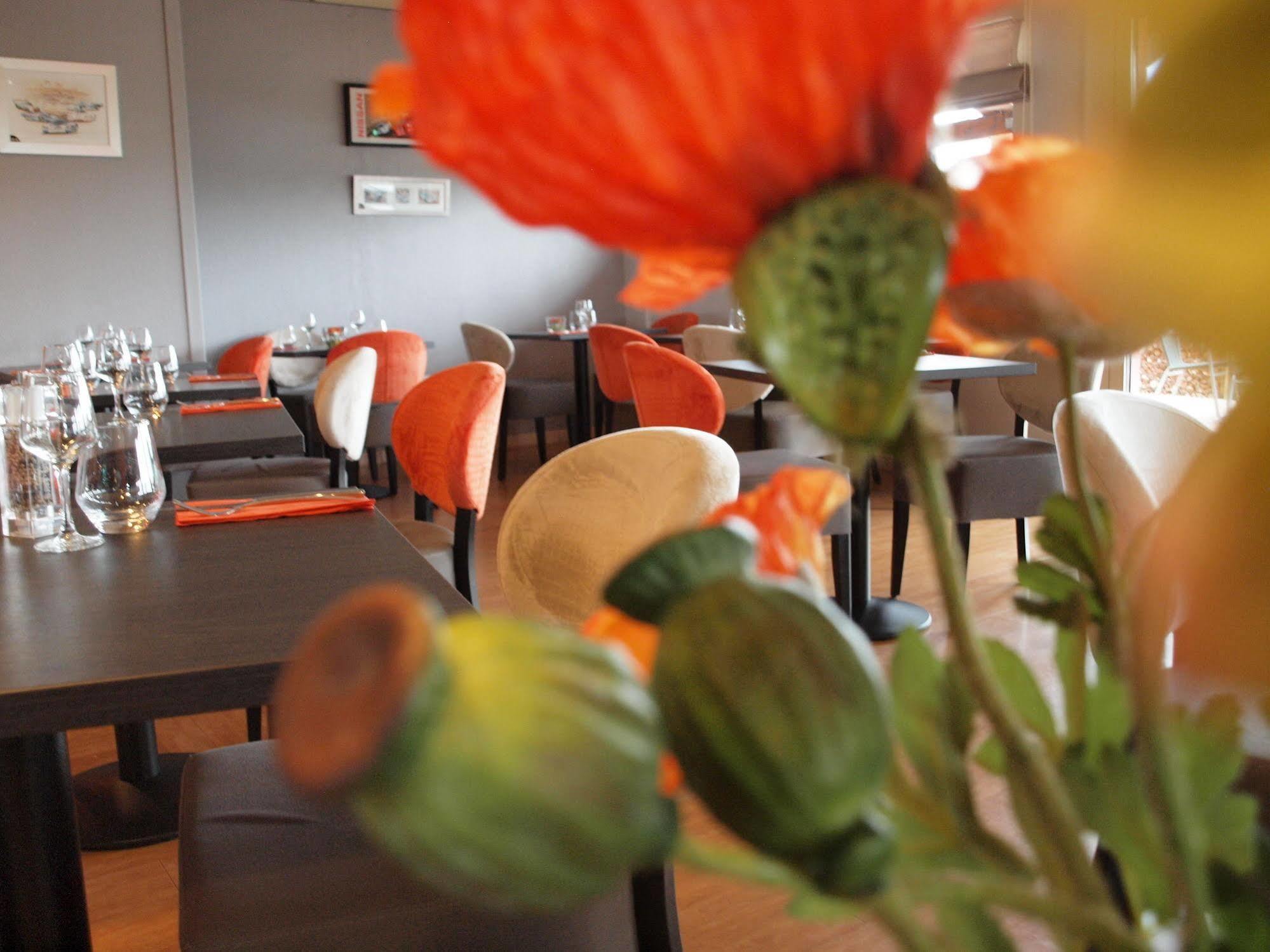 Brit Hotel Les Evens Saint-Saturnin  Dış mekan fotoğraf